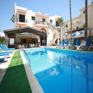 New York Plaza Hotel Apartments Cyprus Holidays To Cyprus 2bookaholiday