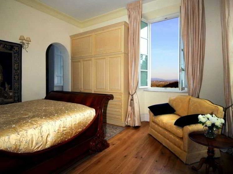 Albergo Villa Casanova Florence | Holidays to Italy | 2BookaHoliday