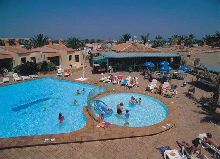 Bungalows Castillo Playa Fuerteventura Holidays To Canary Islands 2bookaholiday